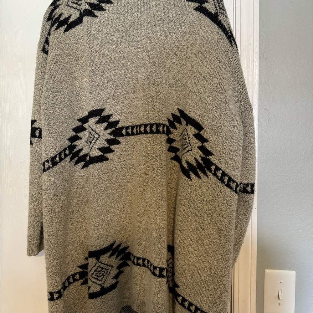 Geometric Patterned Cardigan - Picture 2 of 2